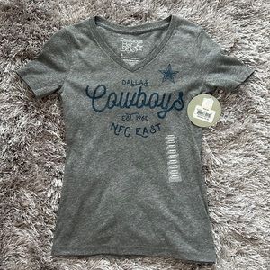 Cowboys official v-neck tee